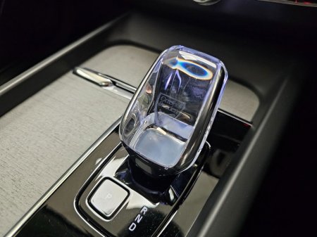 2025 Volvo XC60 - thumbnail 15