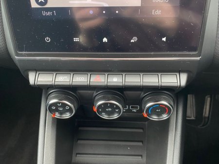 2020 Renault Clio - thumbnail 26