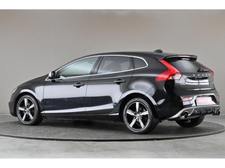 2017 Volvo V40 2.0 D3 R-DESIGN 6SPD *FULL LEATHER*PANORAMIC ROOF* €15,490 thumbnail