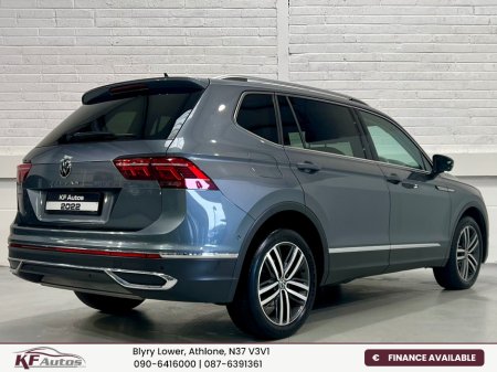 2022 Volkswagen Tiguan - thumbnail 6