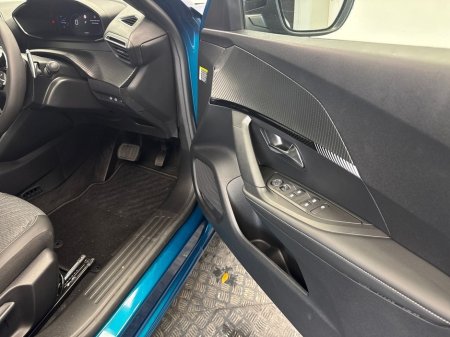 2026 Peugeot 2008 - thumbnail 11