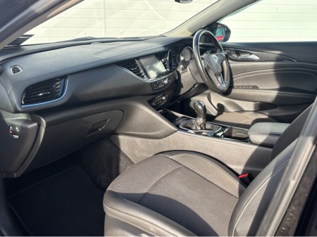 2018 Opel Insignia GRAND SPORT SE 1.6 13 136PS 5DR €12,950 thumbnail