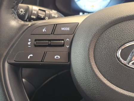 2022 Hyundai Bayon Executive Plus 2 Tone 5DR €17,950 thumbnail