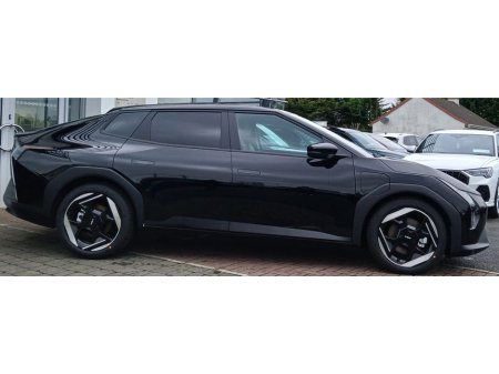 2026 Kia EV4 - thumbnail 2