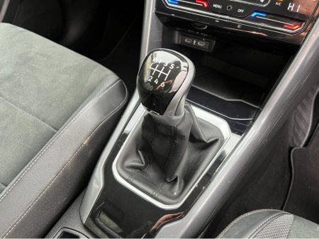 2024 Volkswagen T-Roc - thumbnail 16