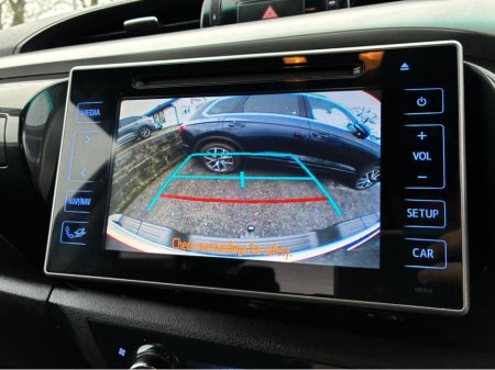 2020 Toyota Hilux - thumbnail 10