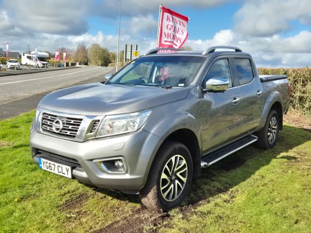 2017 Nissan Navara - thumbnail 2