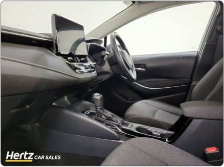 2023 Toyota Corolla 1.8 Hybrid Luna Saloon €22,795 thumbnail