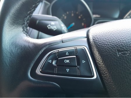 2015 Ford Focus STYLE 1.6 TDCI 95PS 5DR 4DR €8,750 thumbnail