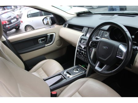 2019 Land Rover Discovery Sport 2.0 TD4 HSE 7SEAT AUTO 4WD €23,950 thumbnail