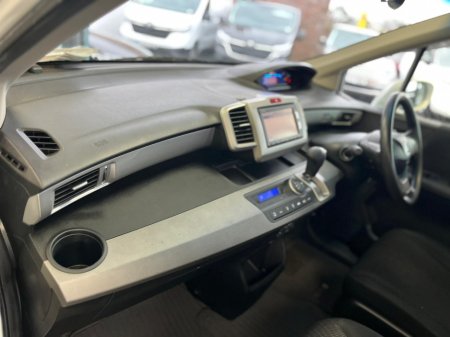 2015 Honda Freed 1.5 DAA-GP3 6 STEATS 5DR AUTO SEATS €12,900 thumbnail