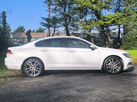 2018 Volkswagen Passat - thumbnail 8