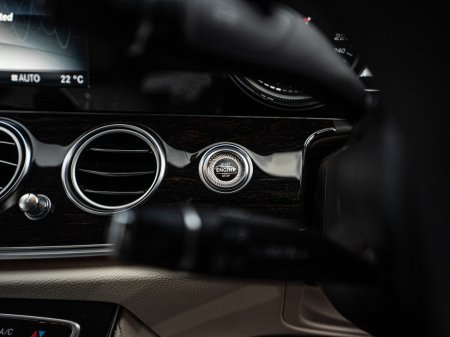 2016 Mercedes-Benz E Class - thumbnail 25