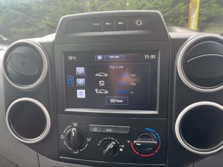 2017 Peugeot Partner - thumbnail 8