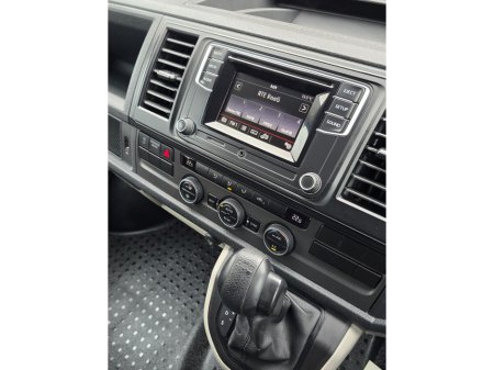 2018 Volkswagen Transporter - thumbnail 11