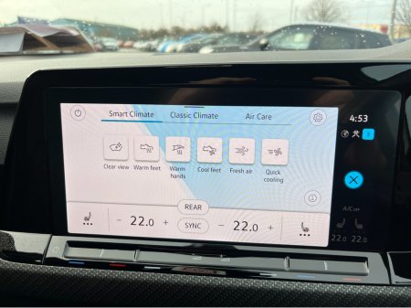 2022 Volkswagen Golf R-LINE AUTOMATIC 2.0 DIESEL //HIGH SPEC//LOW MILES//HEAD UP DISPLAY//HEATED SEATS AND STEERING WHEEL//KEYLESS ENTRY//ADAPTIVE CRUISE CONTROL// €32,950 thumbnail