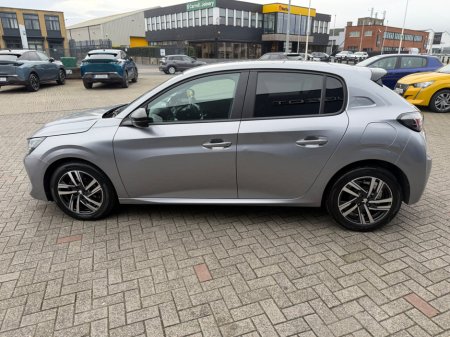 2023 Peugeot 208 - thumbnail 8