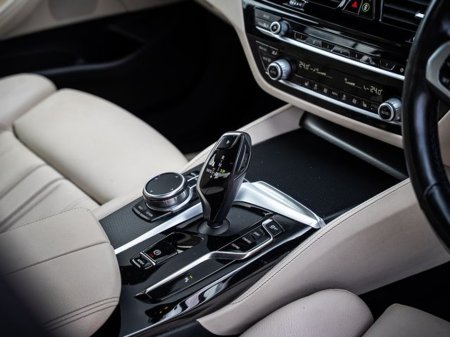 2022 BMW 5 Series - thumbnail 7