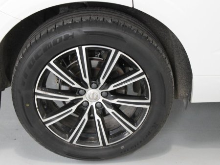 2019 Volvo XC60 - thumbnail 28