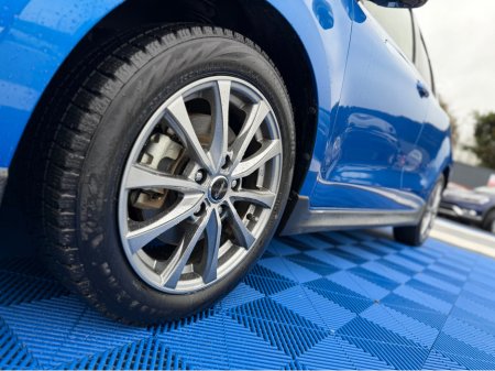 2019 Suzuki Swift - thumbnail 10