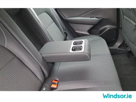 2025 Nissan Qashqai E-POWER SV €3000 Scrappage Offer €37,995 thumbnail