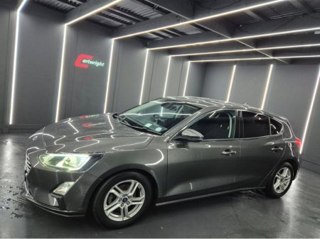 2019 Ford Focus - thumbnail 15