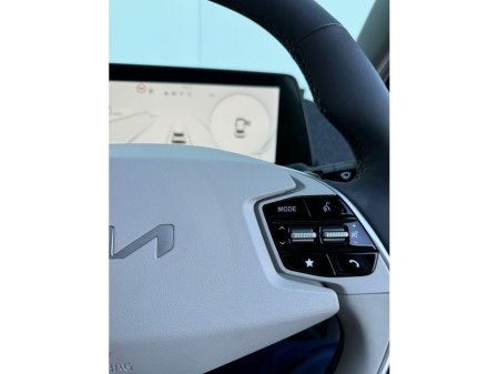 2025 Kia EV6 - thumbnail 16