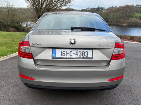 2016 Skoda Octavia - thumbnail 16