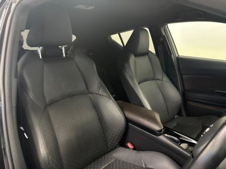 2020 Toyota C-HR 1.8 HYBRID LUNA SPORT €19,995 thumbnail