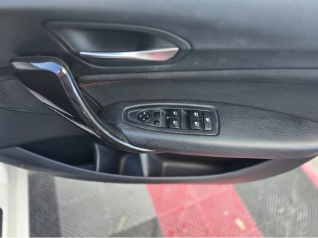 2013 BMW 1 Series - thumbnail 17