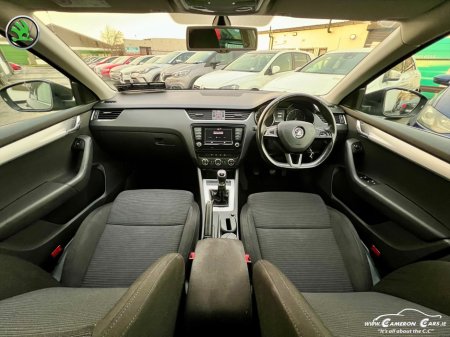 2016 Skoda Octavia STYLE 1.6 TDI CARPLAY XENON €9,950 thumbnail