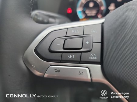 2026 Volkswagen Crafter CR35 Panel van Highline MWB 177 HP 2.0 TDI 8sp Automatic FWD €51,179 thumbnail