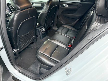 2021 Volvo XC40 - thumbnail 21