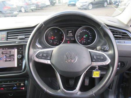 2022 Volkswagen Tiguan - thumbnail 16