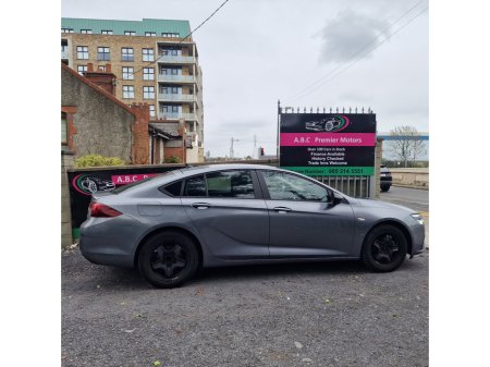 2021 Opel Insignia - view 3
