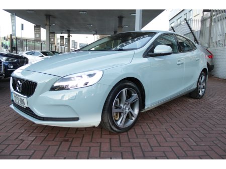 2017 Volvo V40 2.0D4 MOMEMTUM EDITION 180HP 5DR HATCHBACK AUTOMATIC // HUGE SPEC // 1 OWNER CAR WITH 112,355 KM'S // WELL WORTH VIEWING // BUY WITH CONFIDENCE AA AND SIMI APPROVED DEALER 2026 // FINANCE ARRANGED // €15,950 thumbnail