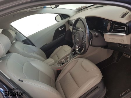 2020 Kia Niro PE Phev 5DR Auto €24,950 thumbnail