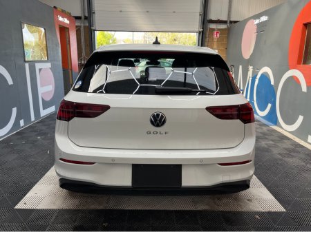 2023 Volkswagen Golf - photo 3