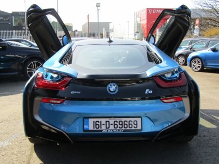 2016 BMW i8 - thumbnail 6