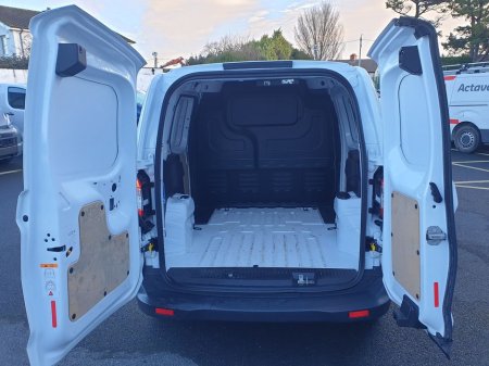 2022 Ford Transit Courier Trend 1.5TD 100PS M6 3DR €12,000 thumbnail