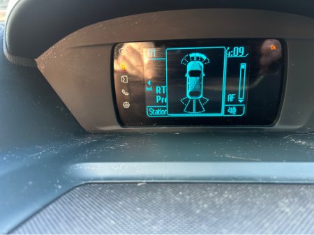 2014 Ford C-Max 1.6 TDCI ZETEC 115 115PS 5DR €7,995 thumbnail