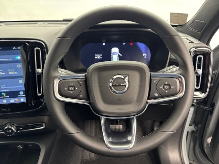 2026 Volvo EX40 - thumbnail 13