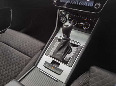 2023 Skoda Superb - thumbnail 17