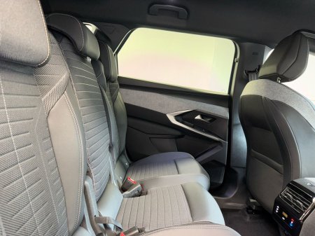 2026 Peugeot 5008 - thumbnail 10