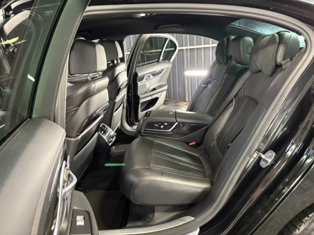 2018 BMW 7 Series - thumbnail 18