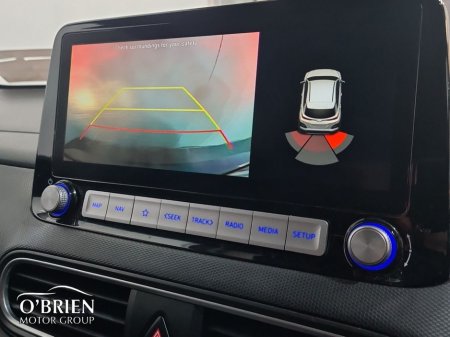 2020 Hyundai Kona Kona EV Premium 64 kWh thumbnail