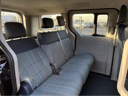 2026 Kia PV5 PASSENGER K4 2026 €46,000 thumbnail