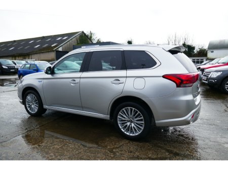2020 Mitsubishi Outlander 2.4 DYNAMICS PHEV 221 €23,500 thumbnail