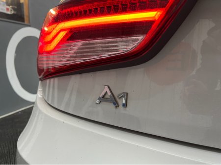 2017 Audi A1 Sportback €14950! 2017 AUDI A1 SPORTBACK TFSI 1.0 AUTOMATIC / CRUISE CONTROL / PARKING AID AND MORE €14,950 thumbnail