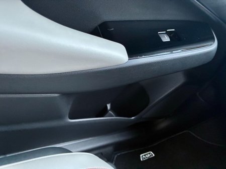 2022 Honda HR-V Advance Style, Petrol Hybrid Automatic, 17800KMs €32,995 thumbnail